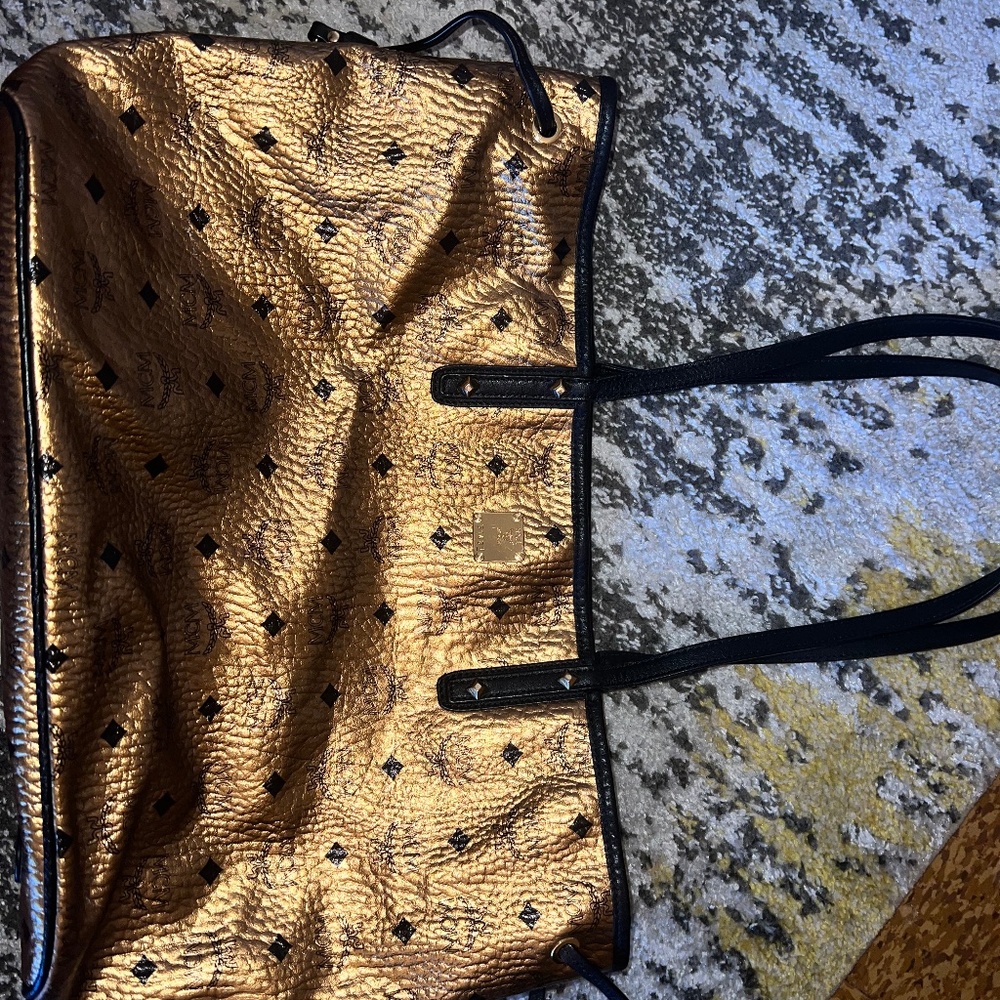 MCM TOTE BAG